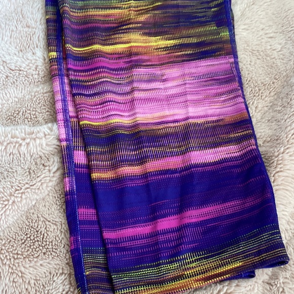 Youth XL Under Armour Capri Legging - Picture 3 of 4